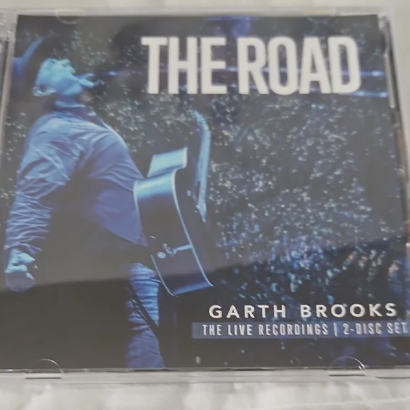 Garth Brooks The Ultimate Collection Box Set - Picture 4 of 8